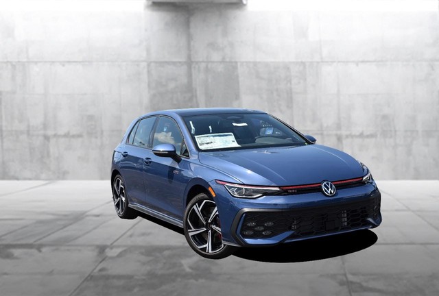 Volkswagen Golf GTI Vehicle Image 02