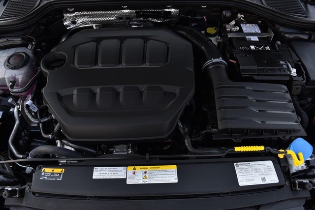 Volkswagen Golf GTI Vehicle Image 26