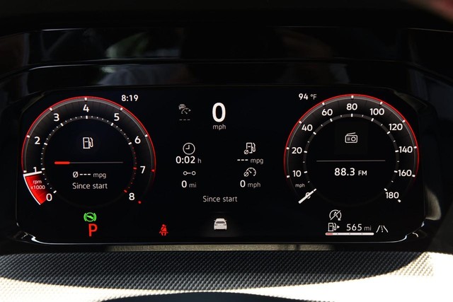 Volkswagen Golf GTI Vehicle Image 11