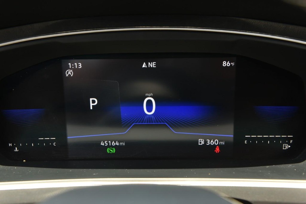 Volkswagen Tiguan Vehicle Full-screen Gallery Image 11