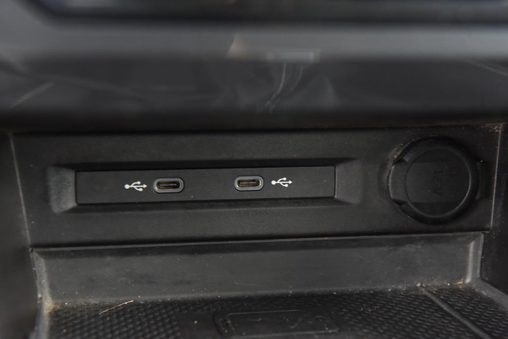Volkswagen Tiguan Vehicle Full-screen Gallery Image 15