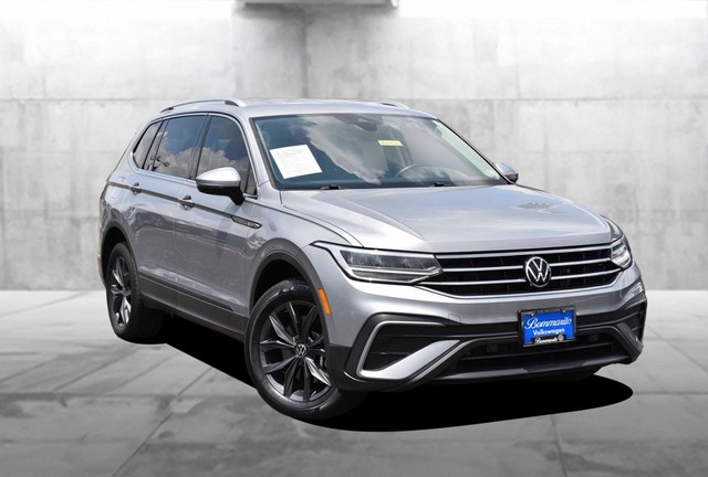 Volkswagen Tiguan Vehicle Image 02