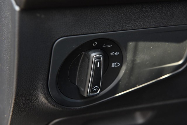Volkswagen Tiguan Vehicle Image 10