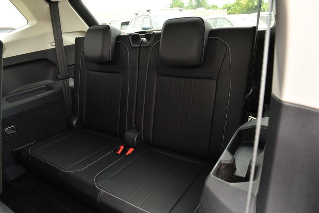Volkswagen Tiguan Vehicle Image 23