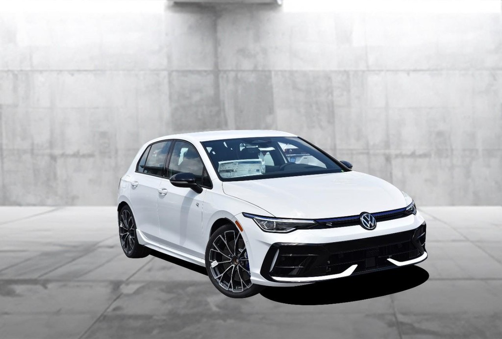 Volkswagen Golf R Vehicle Full-screen Gallery Image 2