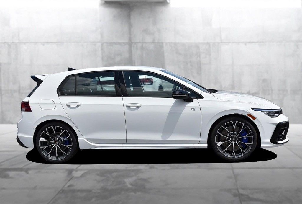 Volkswagen Golf R Vehicle Full-screen Gallery Image 5