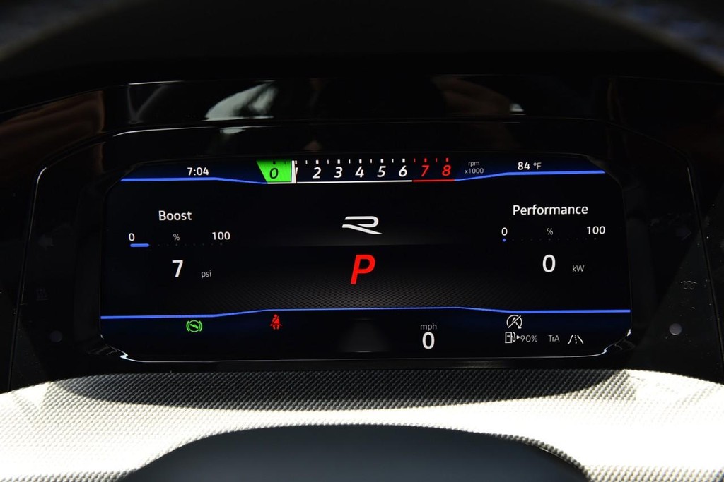 Volkswagen Golf R Vehicle Full-screen Gallery Image 11