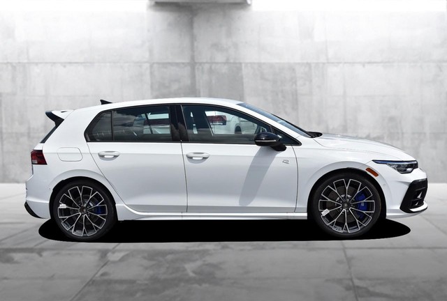 Volkswagen Golf R Vehicle Image 05