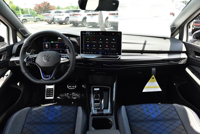 Volkswagen Golf R Vehicle Image 07