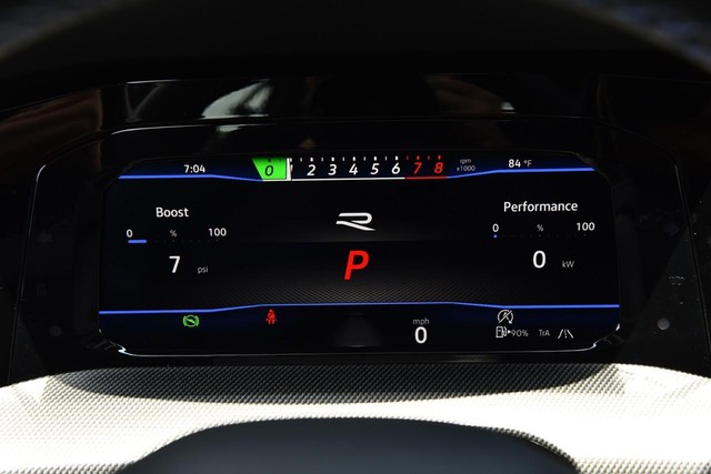 Volkswagen Golf R Vehicle Image 11