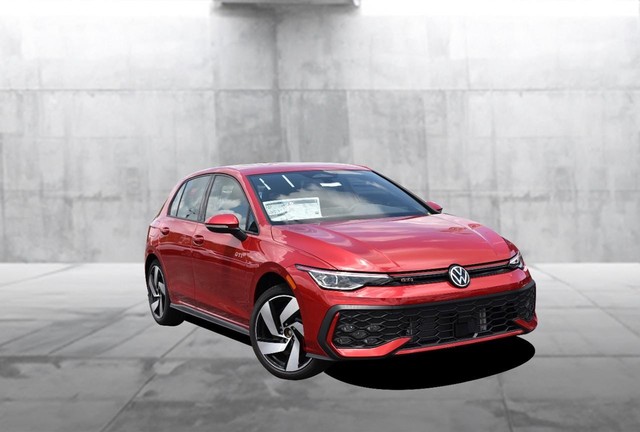 Volkswagen Golf GTI Vehicle Image 02