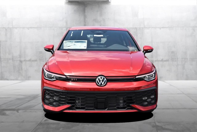 Volkswagen Golf GTI Vehicle Image 04