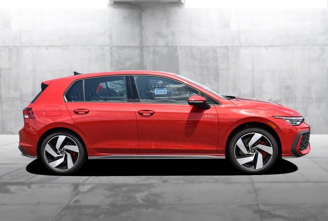 Volkswagen Golf GTI Vehicle Image 05