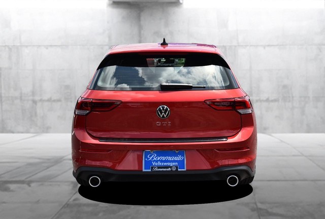 Volkswagen Golf GTI Vehicle Image 06