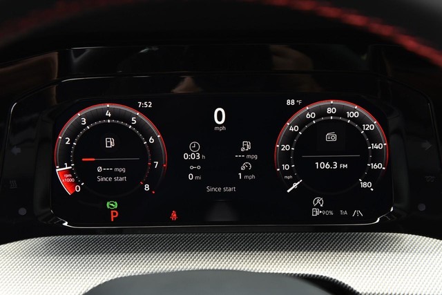 Volkswagen Golf GTI Vehicle Image 11