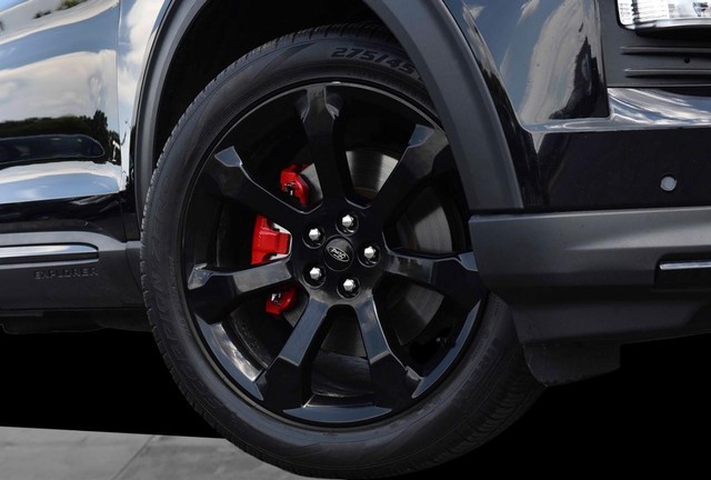 Ford Explorer Vehicle Image 03