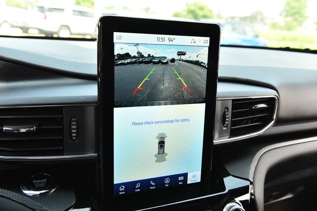 Ford Explorer Vehicle Image 13