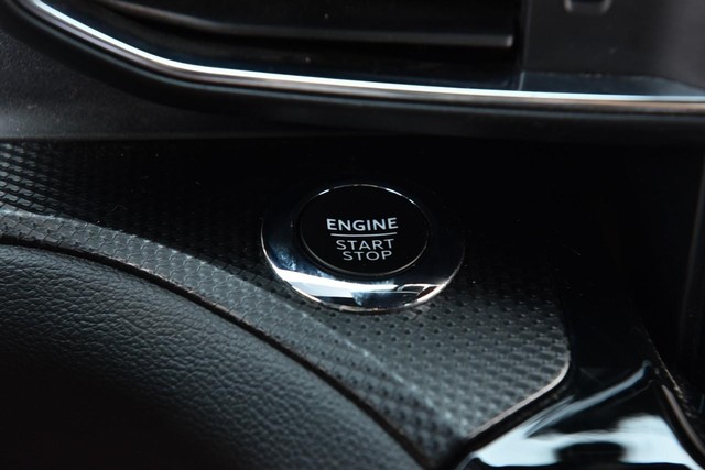Ford Explorer Vehicle Image 16