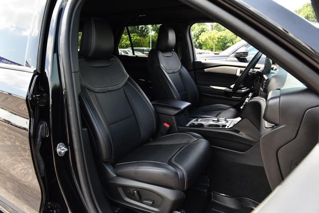 Ford Explorer Vehicle Image 20