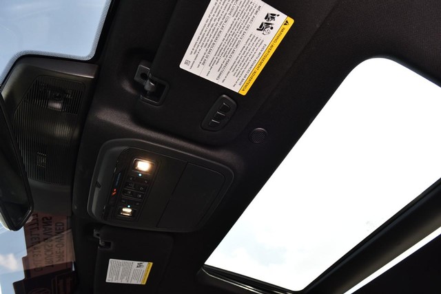 Ford Explorer Vehicle Image 21