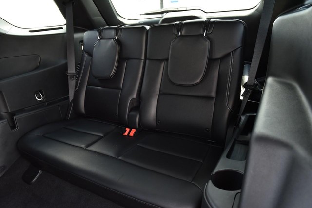 Ford Explorer Vehicle Image 24