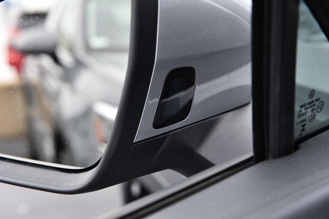 Volkswagen Tiguan Vehicle Image 10