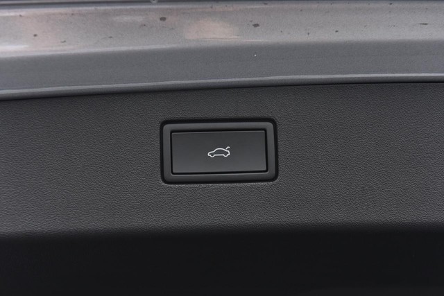 Volkswagen Tiguan Vehicle Image 25