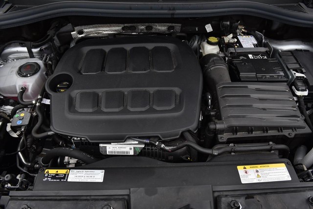 Volkswagen Tiguan Vehicle Image 26