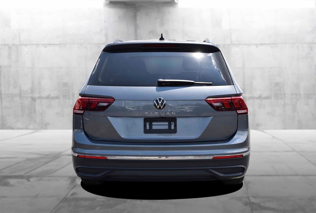 Volkswagen Tiguan Vehicle Full-screen Gallery Image 6
