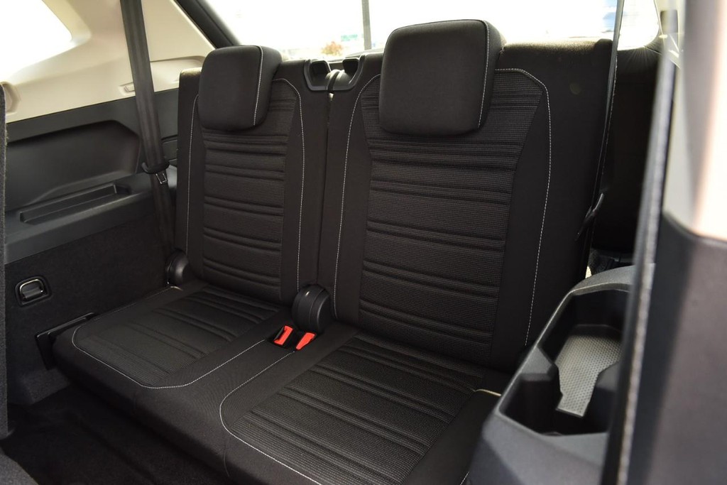 Volkswagen Tiguan Vehicle Full-screen Gallery Image 21