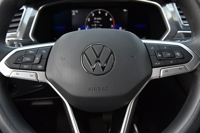Volkswagen Tiguan Vehicle Image 16