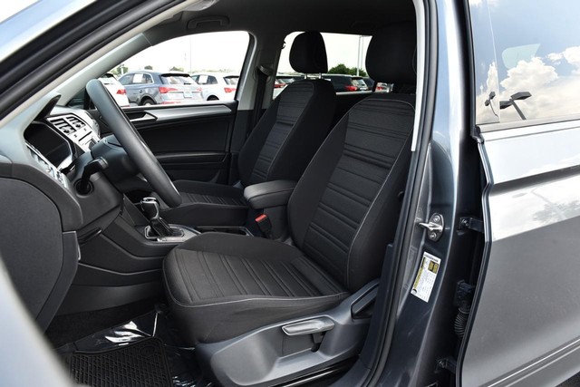 Volkswagen Tiguan Vehicle Image 17