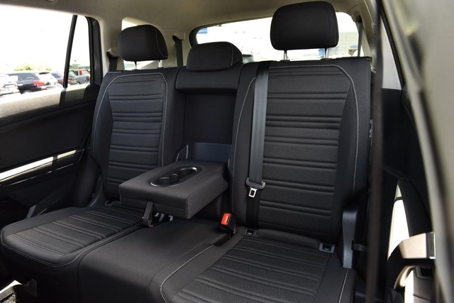 Volkswagen Tiguan Vehicle Image 19
