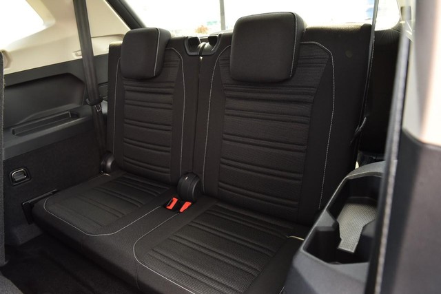 Volkswagen Tiguan Vehicle Image 21