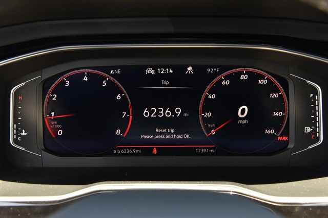 Volkswagen Jetta GLI Vehicle Image 12