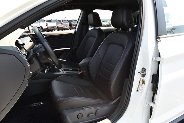 Volkswagen Jetta GLI Vehicle Image 20