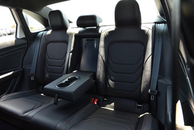 Volkswagen Jetta GLI Vehicle Image 23