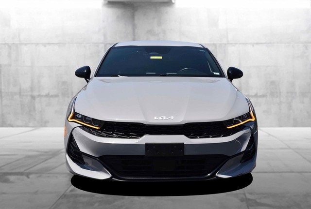 Kia K5 Vehicle Image 04