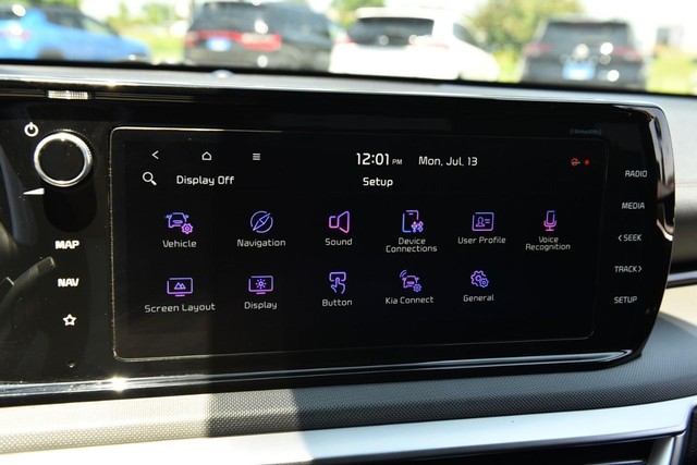 Kia K5 Vehicle Image 13
