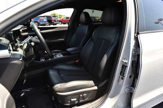 Kia K5 Vehicle Image 19