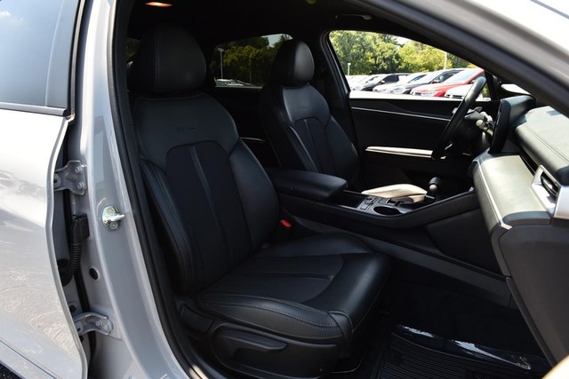 Kia K5 Vehicle Image 20