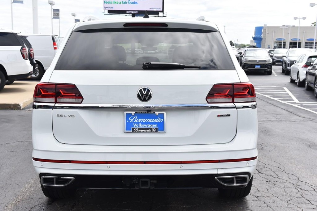 Volkswagen Atlas Vehicle Full-screen Gallery Image 06