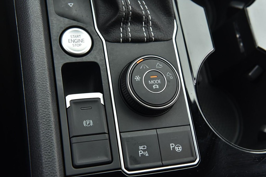 Volkswagen Atlas Vehicle Full-screen Gallery Image 17