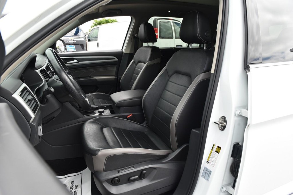 Volkswagen Atlas Vehicle Full-screen Gallery Image 19