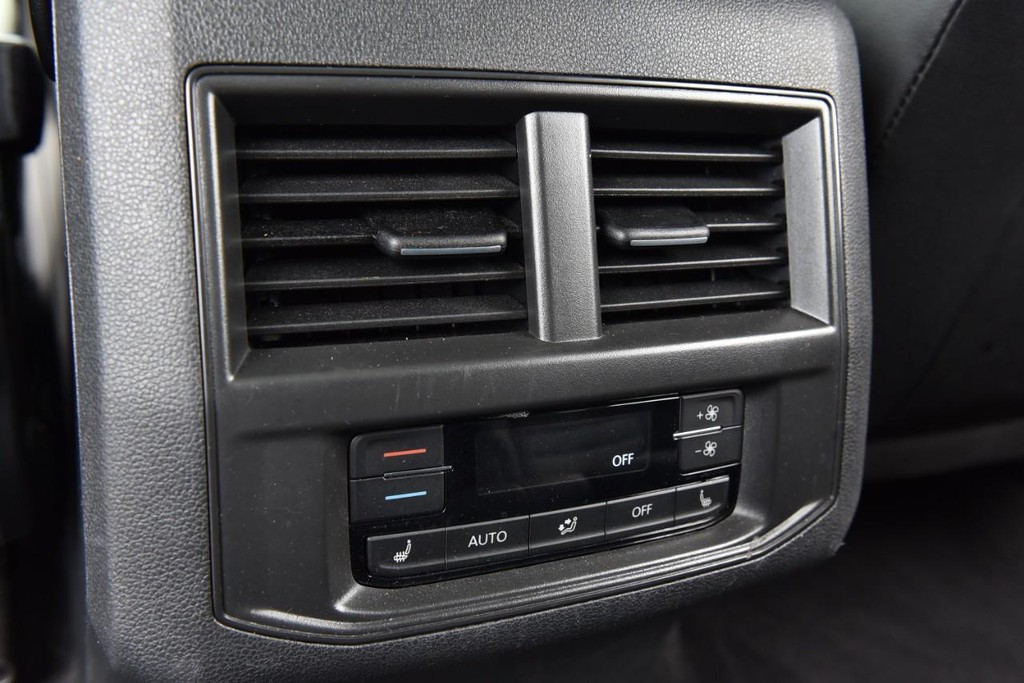 Volkswagen Atlas Vehicle Full-screen Gallery Image 23