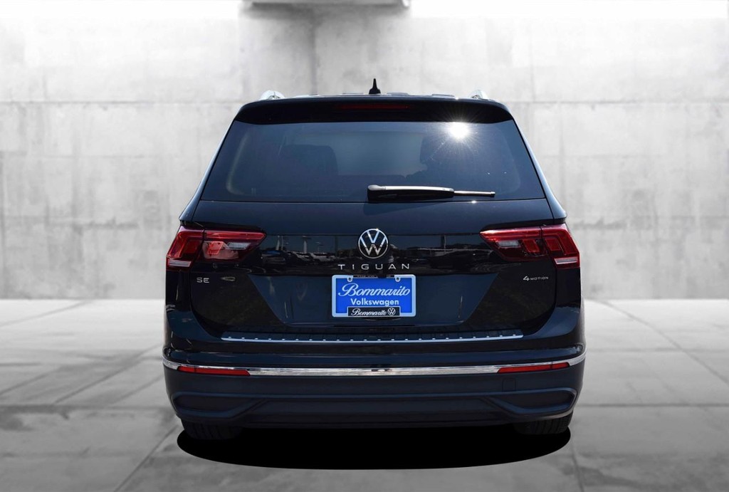 Volkswagen Tiguan Vehicle Full-screen Gallery Image 6