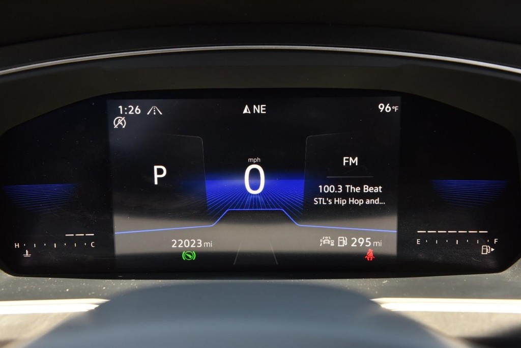 Volkswagen Tiguan Vehicle Full-screen Gallery Image 11