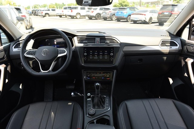 Volkswagen Tiguan Vehicle Image 07