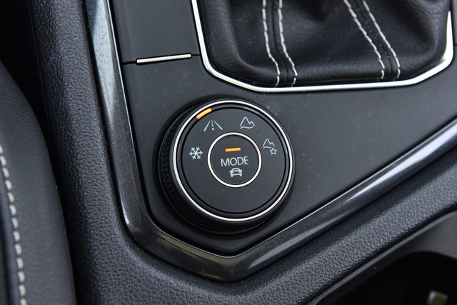 Volkswagen Tiguan Vehicle Image 17