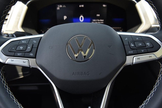 Volkswagen Tiguan Vehicle Image 18